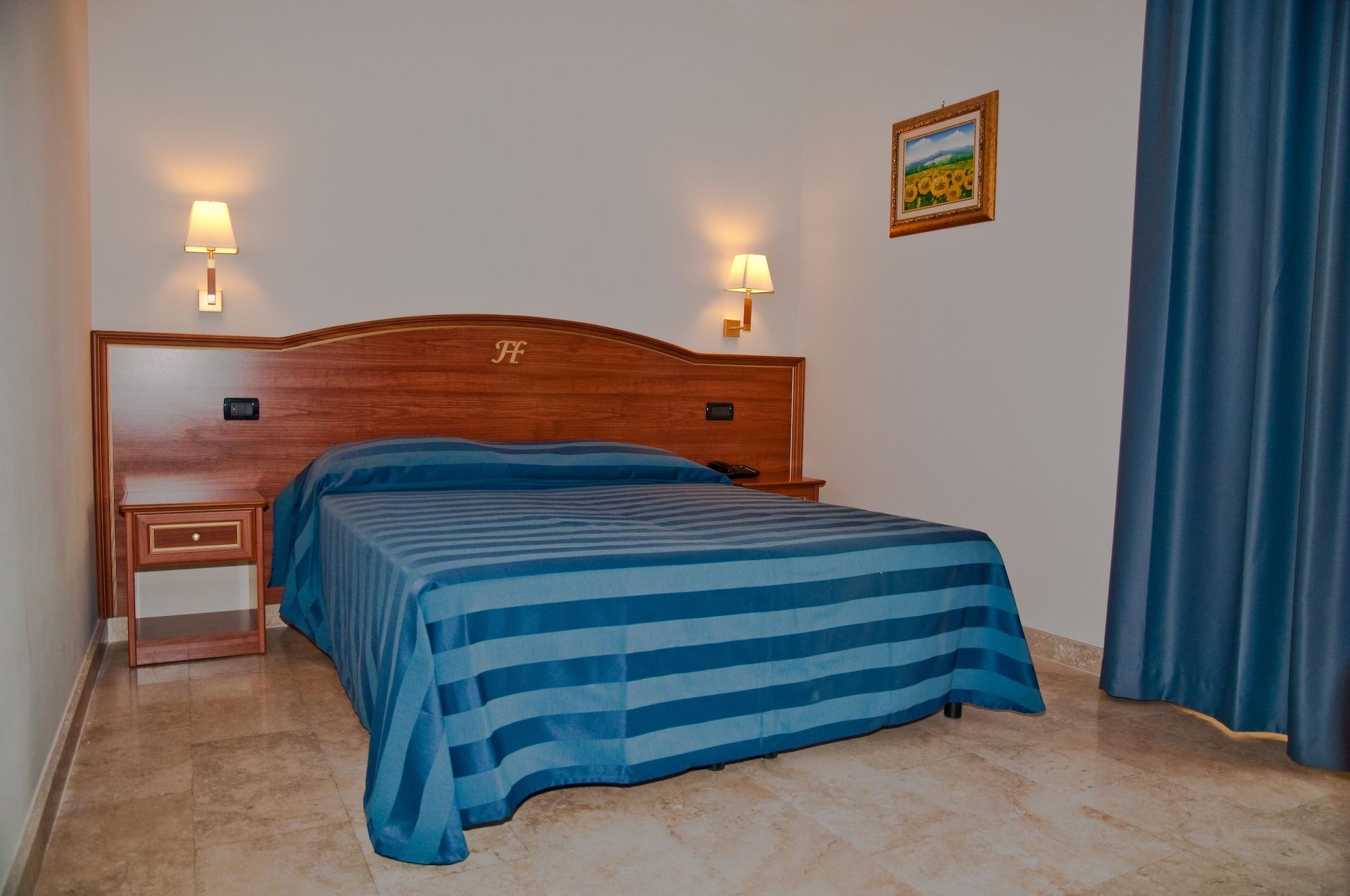 Fashion Hotel Valmontone Exterior photo